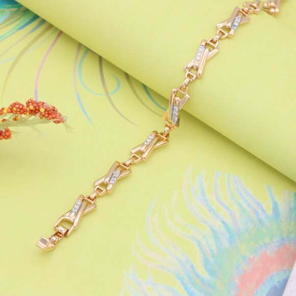 Elegant Rose Gold Plated Bracelet with Crystals and Adjustable Fit, XPBL0692 - Picture 3 of 11